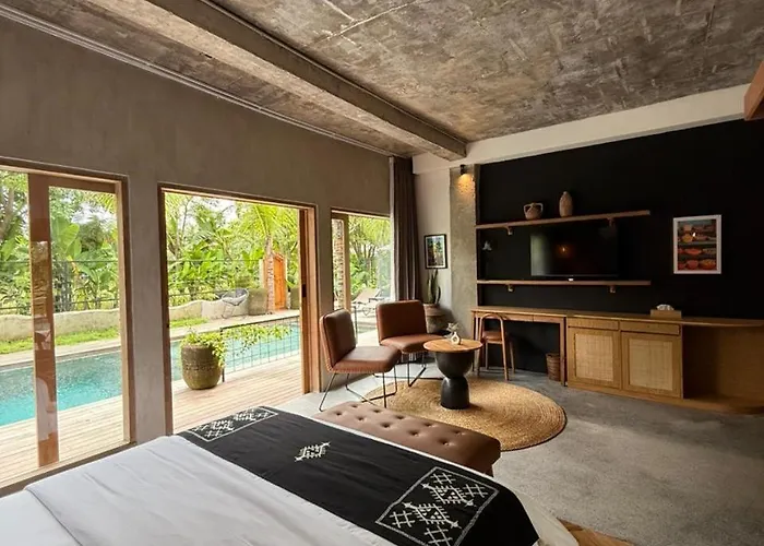 Koji Collection Aparthotel 4*